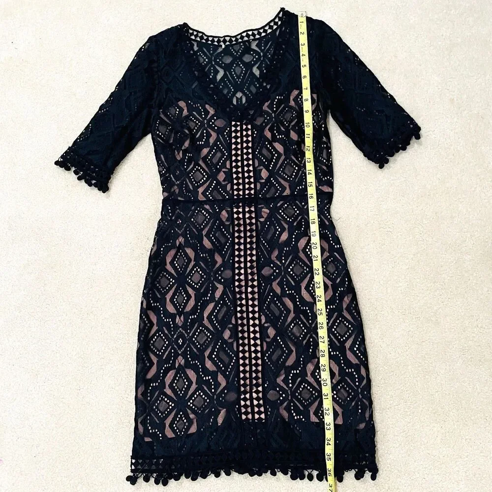 Gianni Bini Women's Size S Black Tan Geometric V-Neck Pom Pom Fringe Side Zip - Picture 9 of 10